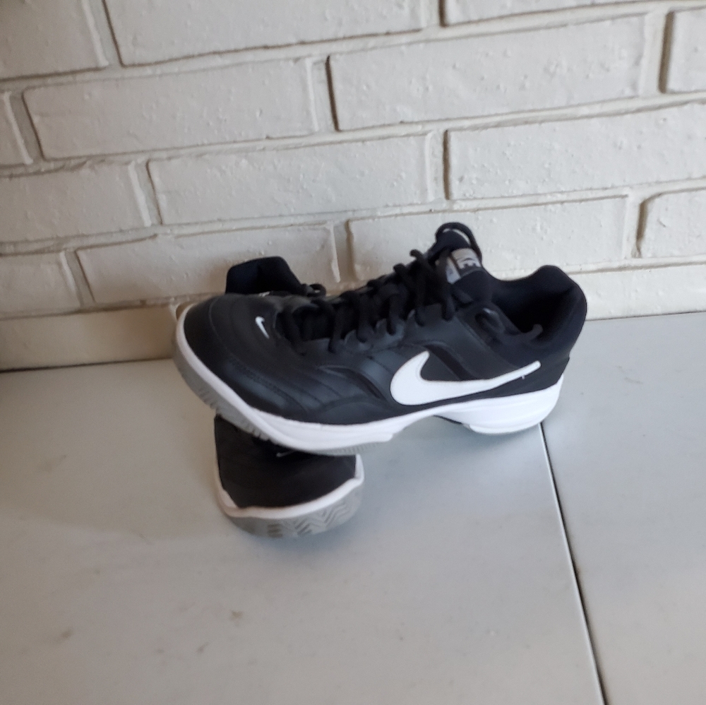 Men's leather Nike sneakers